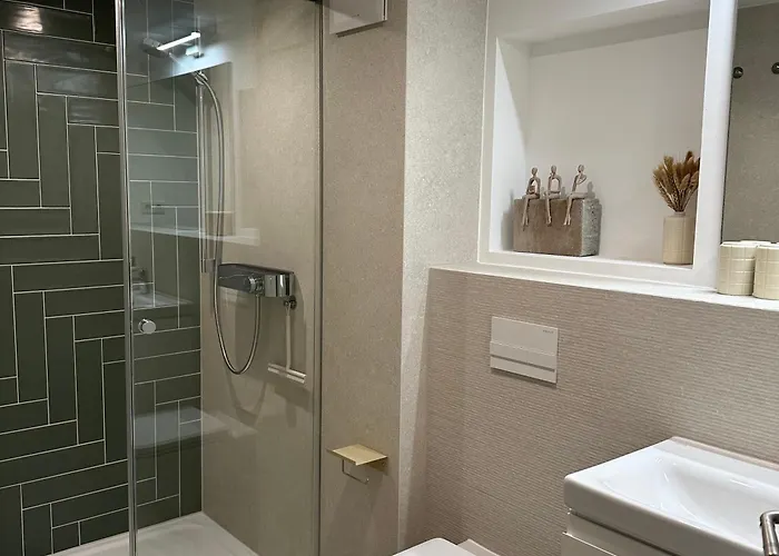 Altleubnitz 8 * דרזדן