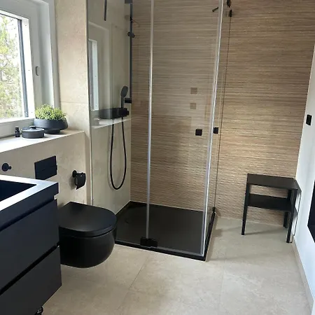 Altleubnitz 8 아파트