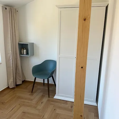 아파트 Altleubnitz 8 *