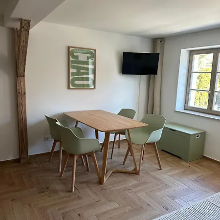 아파트 Altleubnitz 8 *